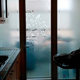 Empavonado para puerta de logia en hogar particular